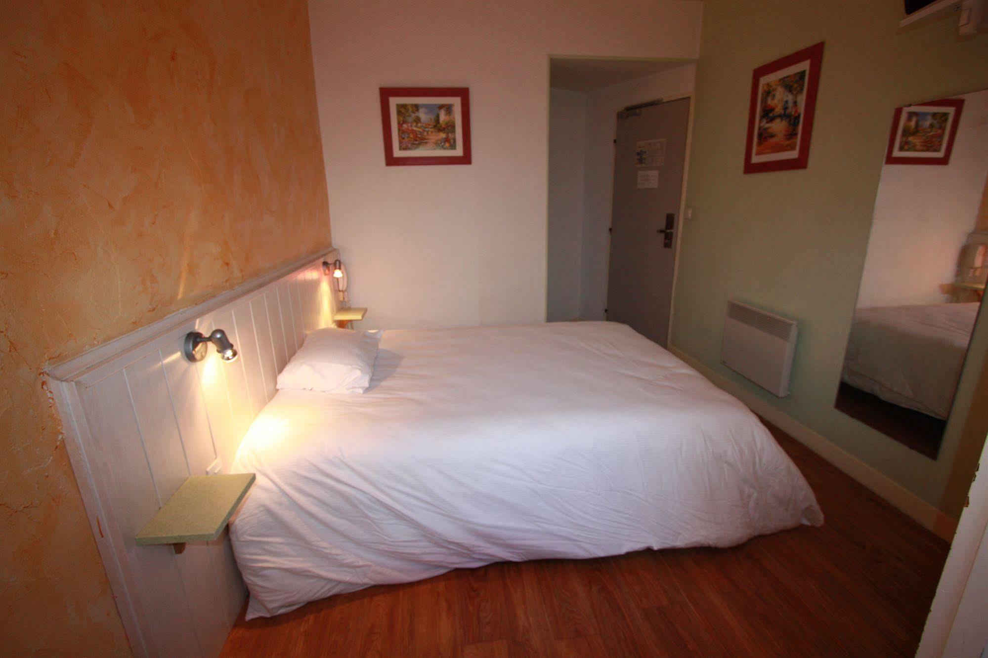 Hotel Saint-André à Clermont-Ferrand Extérieur photo